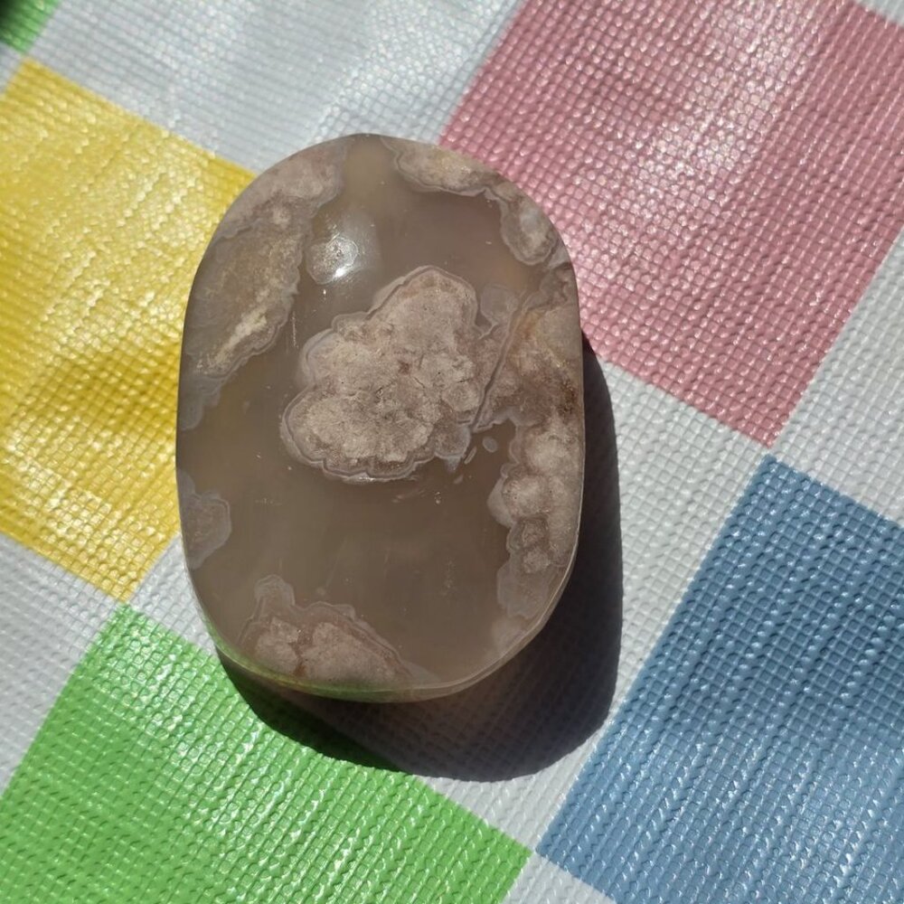 Flower Agate Crystal Palm Stone